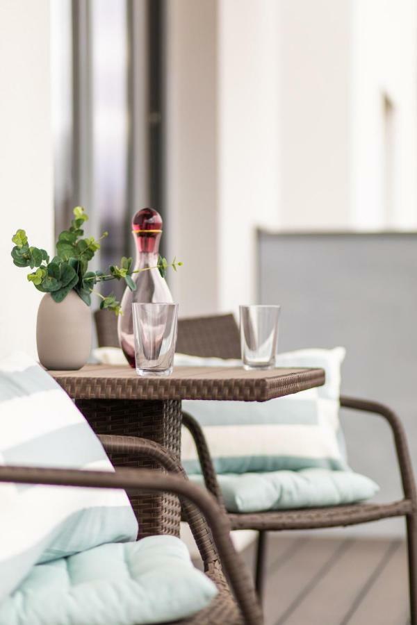 Seaside Beach Przy Plazy - Parking - Praia Apartments - Ergo Polsat Plus Arena Gdansk Exterior photo